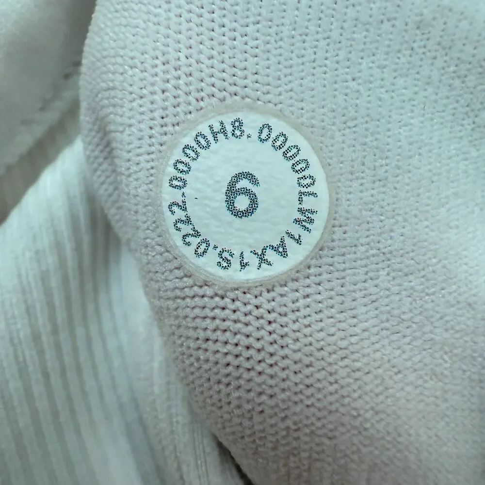 Lululemon Ebb To Street Tank II White Light Support Hip Length Size 6 Athleisure